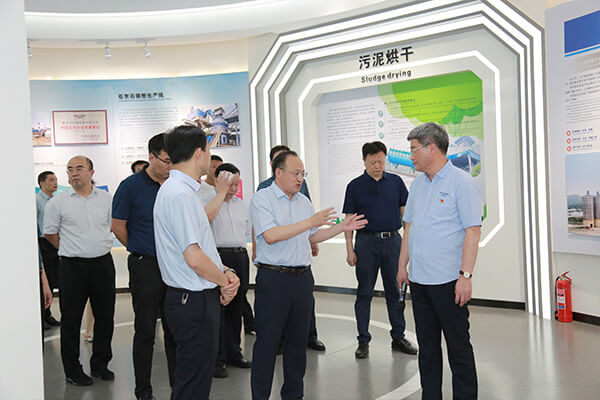 新鄉(xiāng)市政府市長魏建平到長城機械調研督導“萬人助萬企”活動開展情況